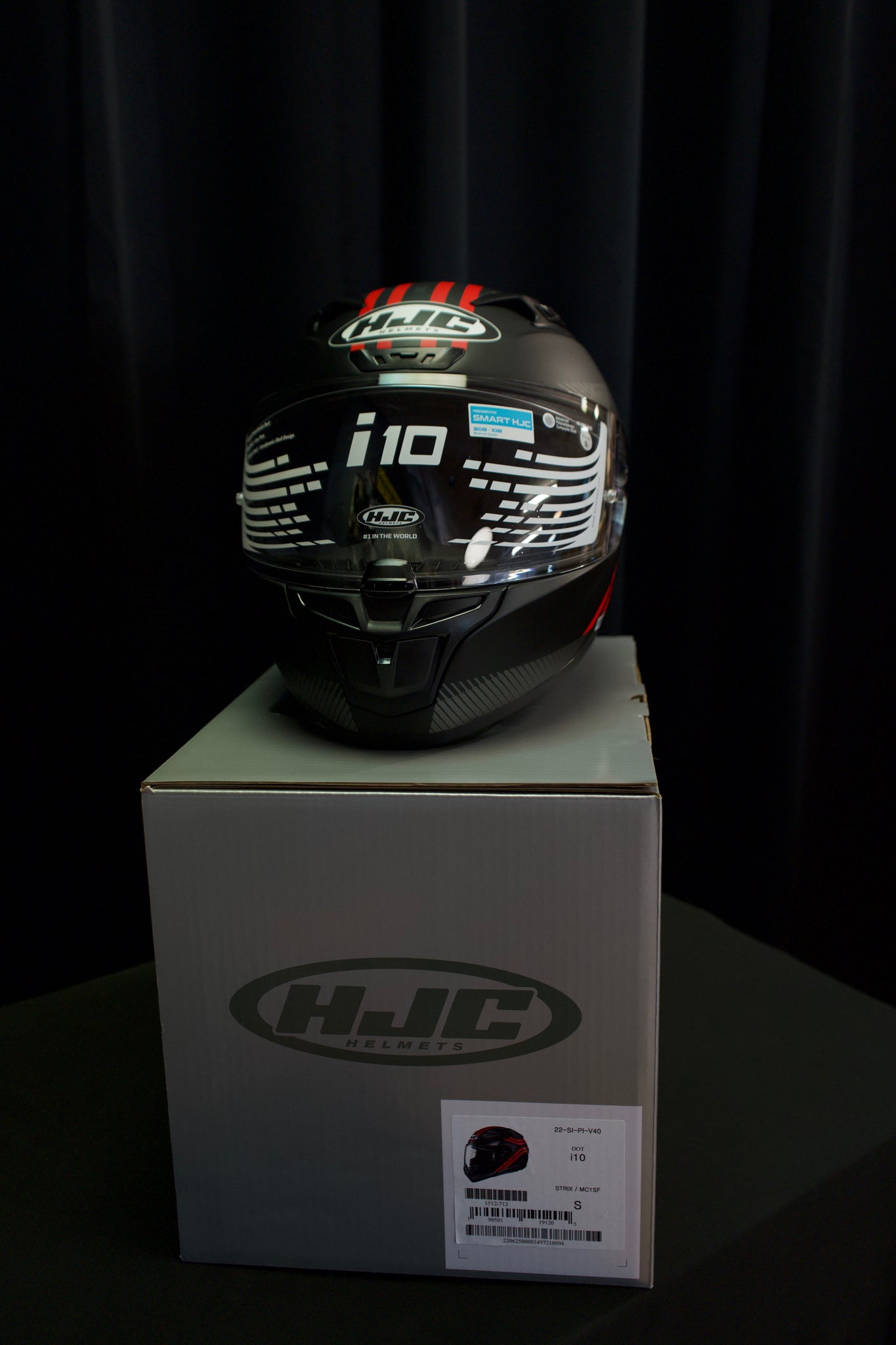 HJC i10 Helmet Strix