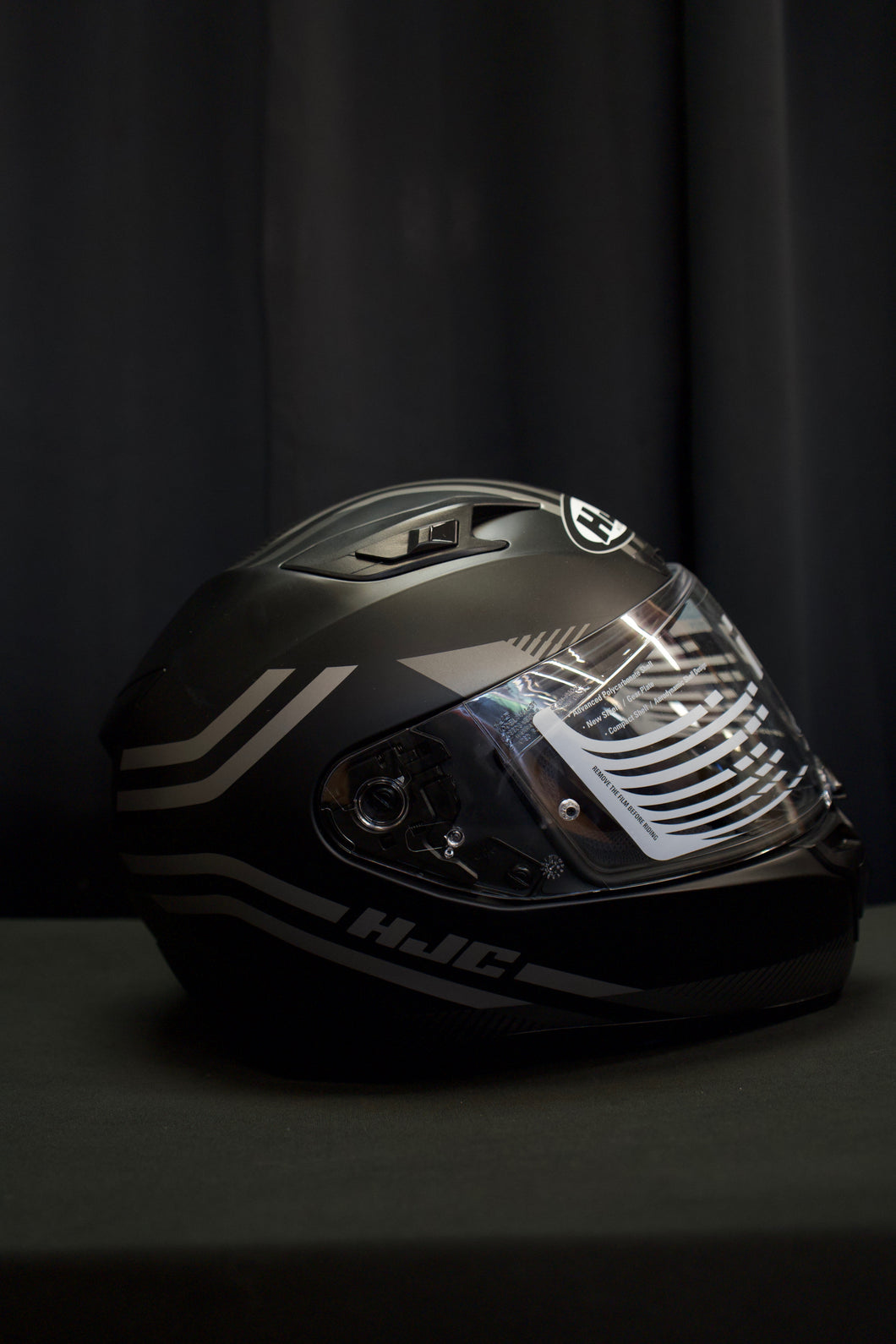 HJC i10 grey helmet